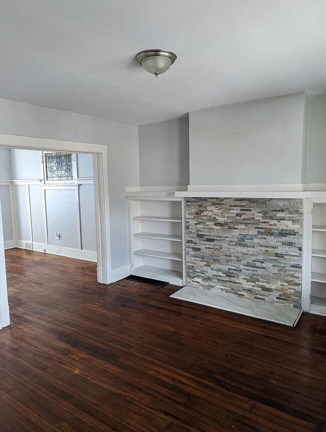 Building Photo - Available 8/7/26 – Charming 3 Bedroom Home in Brookline | $1,650/Month