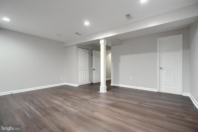 Building Photo - 8704 Tamar Dr