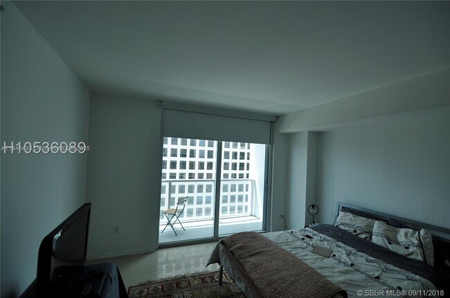 Building Photo - 500 Brickell Ave