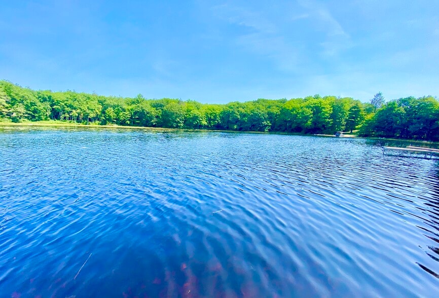 Building Photo - 83 Burncoat Ln