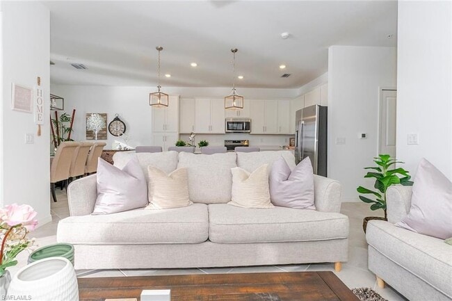 Building Photo - 5527 Double Eagle Cir