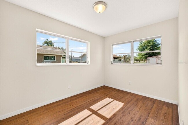 Building Photo - 34816 Evergreen Way