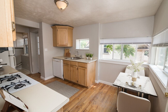 Building Photo - 1200 Josephine St