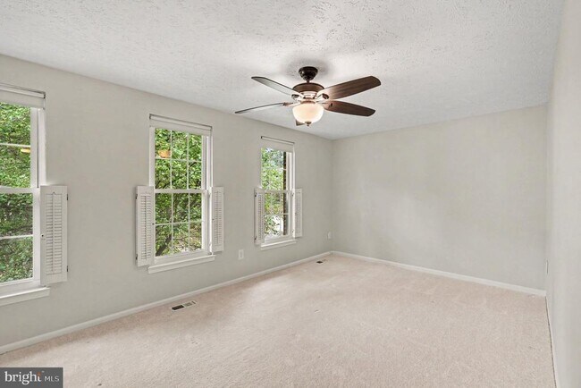 Building Photo - 15097 Mill Spring Dr