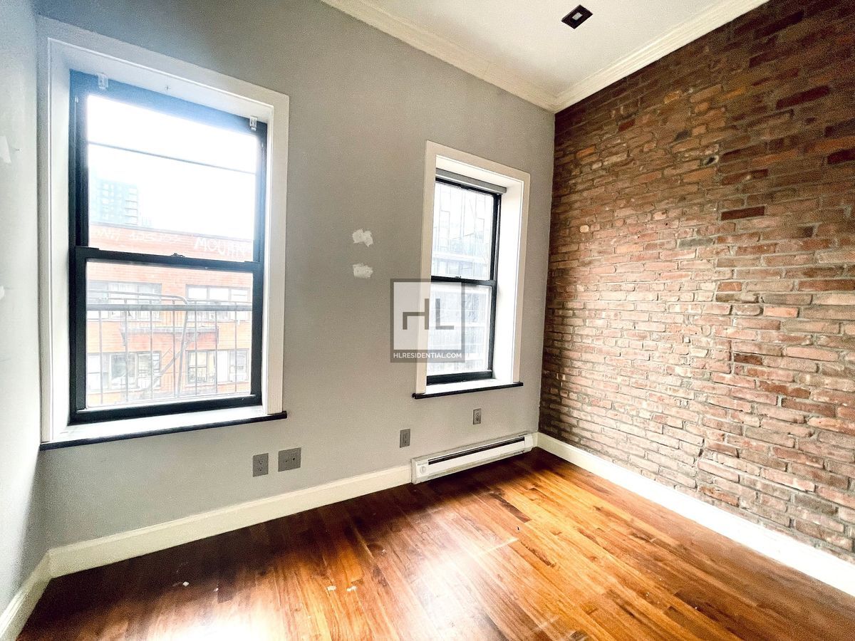 Building Photo - ORCHARD ST.