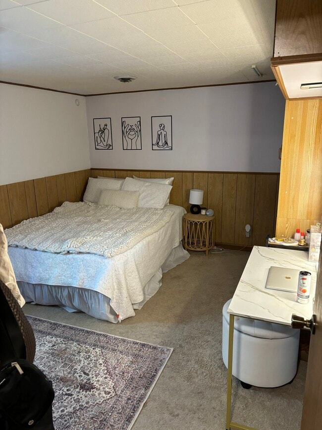 Building Photo - 1115 13th Ave SE