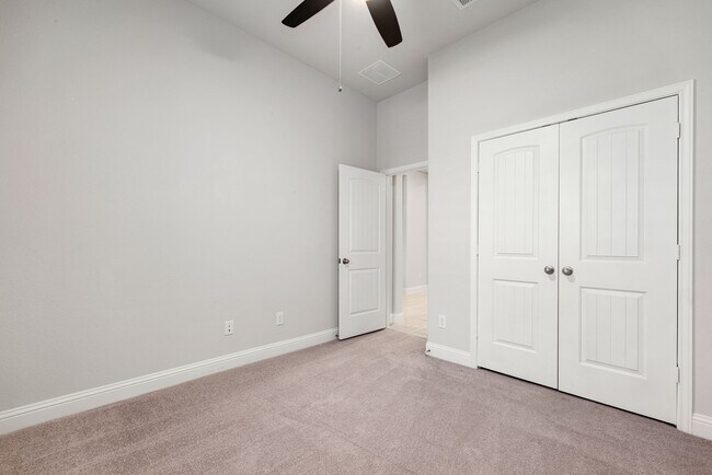 Building Photo - 6442 Pomegranate Blossom Dr