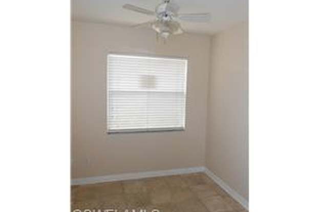 Building Photo - 273 Robin Hood Cir