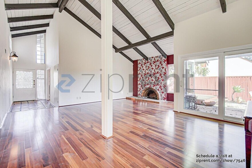 Building Photo - 770 Silver Cloud St