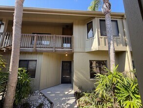 Building Photo - Lake Arrowhead 2 bedroom / 2 bath Condo