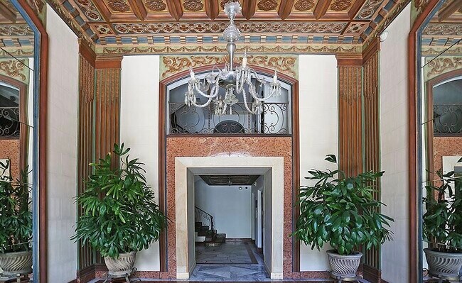 Building Photo - 1740 Broadway