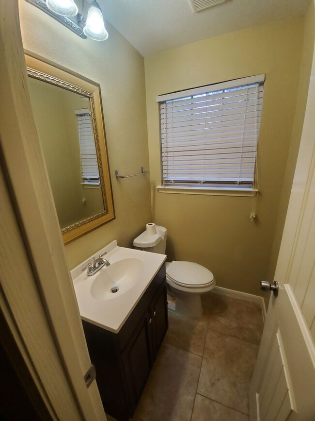 Building Photo - Make yourself at home!