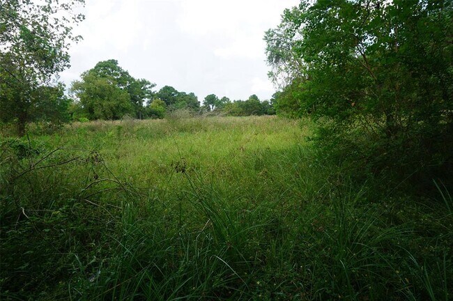Building Photo - 3306 Dixie Farm Rd