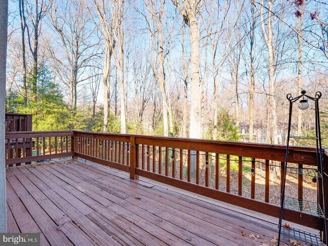 Building Photo - 2303 Glade Bank Way