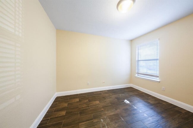 Building Photo - 3300 Etheredge Dr