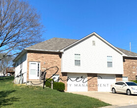 Building Photo - 1405 SE Henley Ct