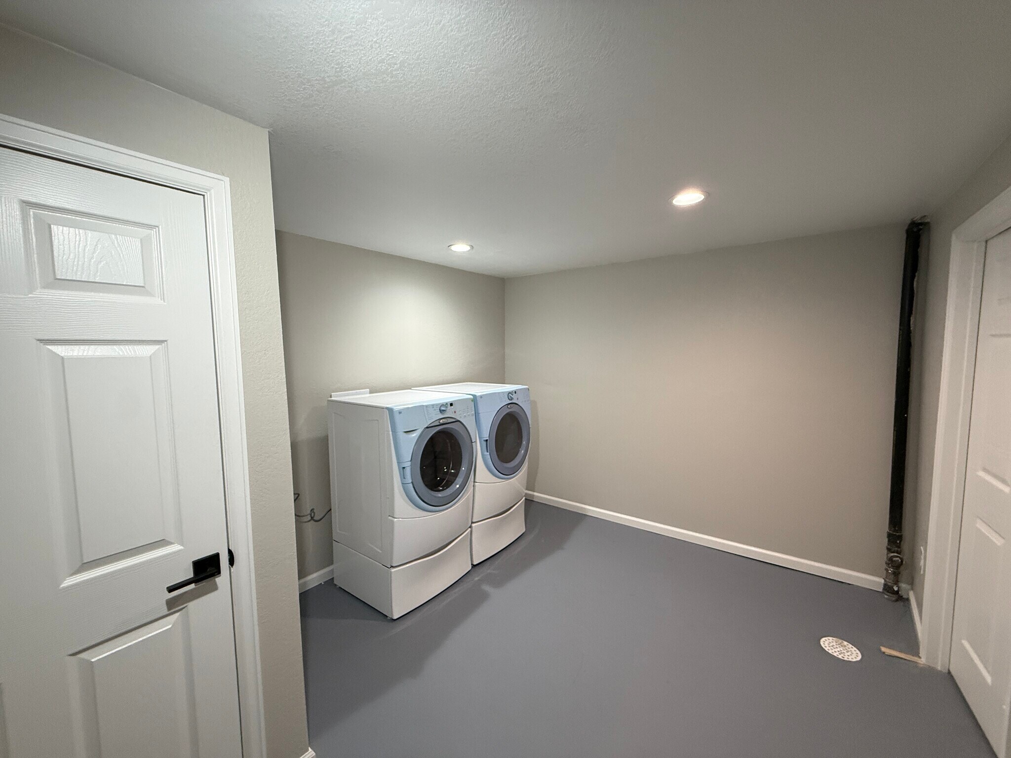 Laundry Room - 5918 Newcombe Ct