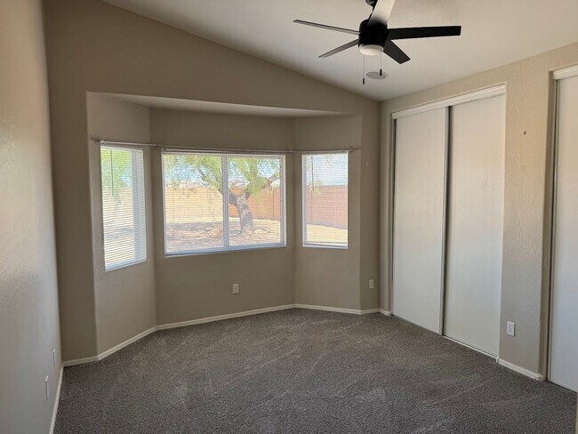 Building Photo - Beautiful Home for Rent in El Mirage!