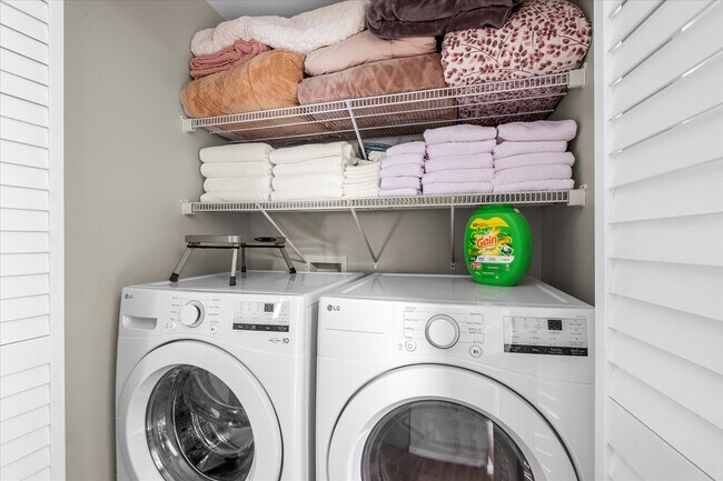 Brand new In-unit washer/dryer means you can clean up after a long day at the beach. - 4206 N Winnifred St