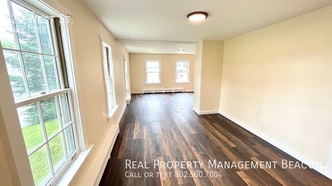 Building Photo - Newly renovated 4BR/3BA home Lebanon, NH $...