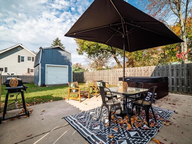 Building Photo - 2804 6th St