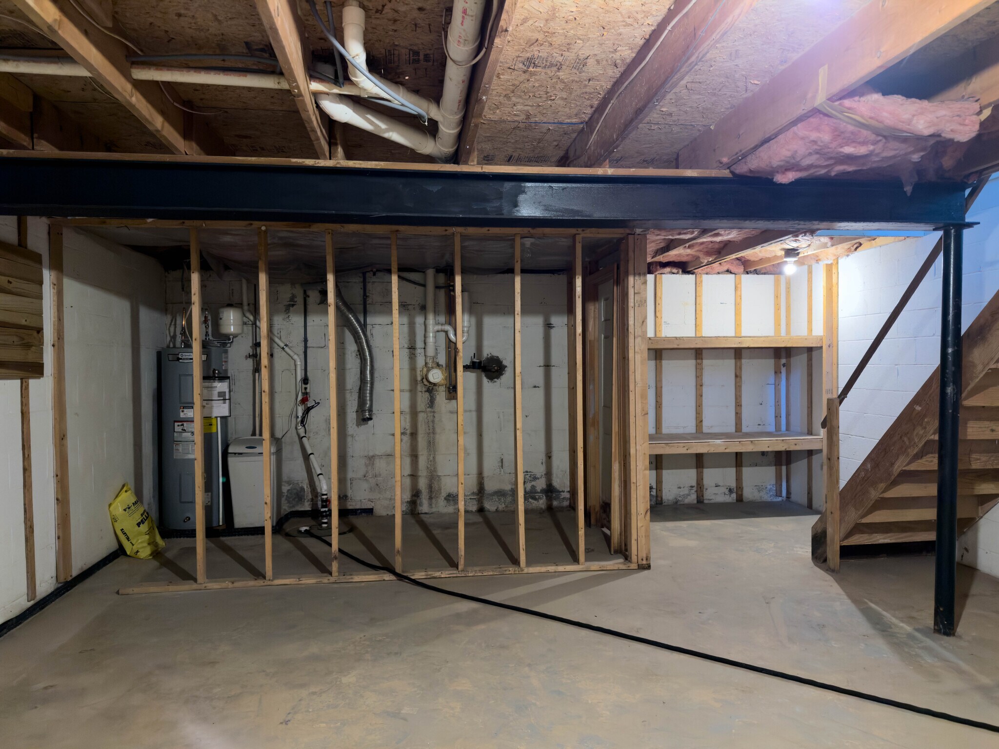 Building Photo - 390 Cardinal Rd