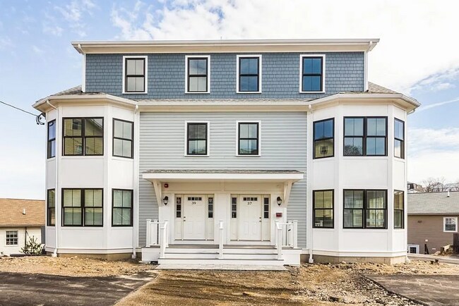 Building Photo - 39 Juniper St