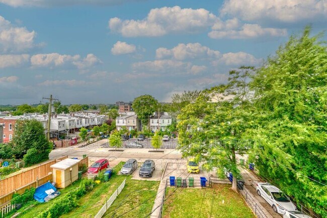 Building Photo - 2724 Maryland Ave