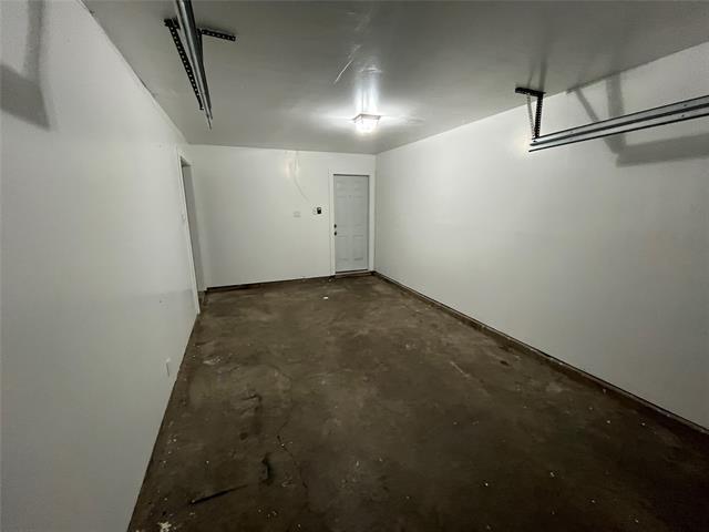 Building Photo - 3009 Clover Dr