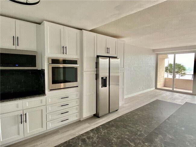Building Photo - 345 N Fort Lauderdale Beach Blvd