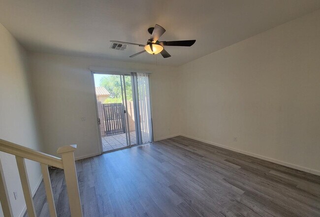Building Photo - 7226 S 48th Glen