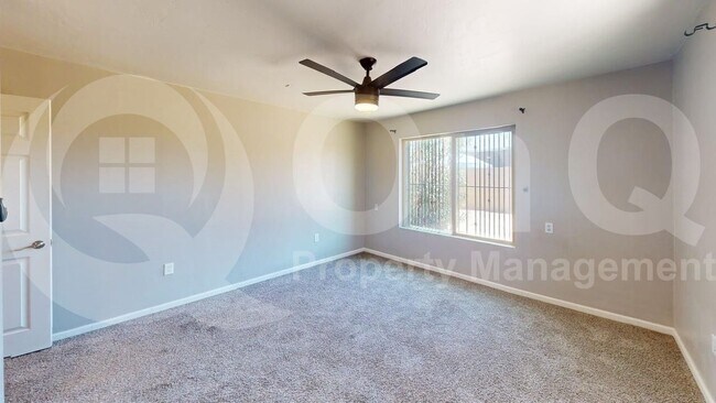 Building Photo - 1303 N Walnut Blvd