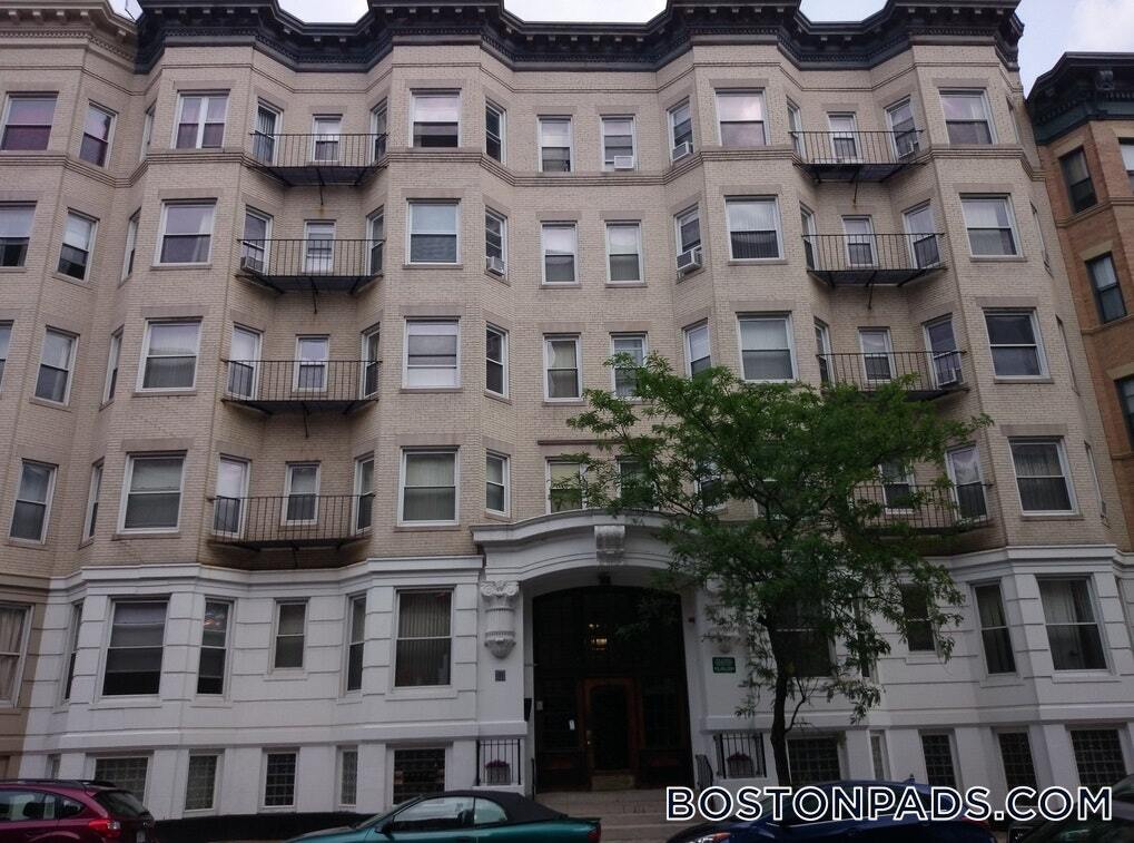 Building Photo - 26 Hemenway St