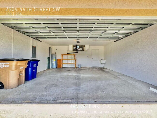 Building Photo - 2904 44th St SW