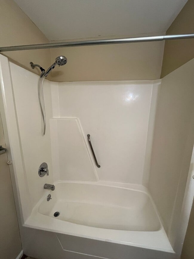 Building Photo - 171 Greenbriar Ct