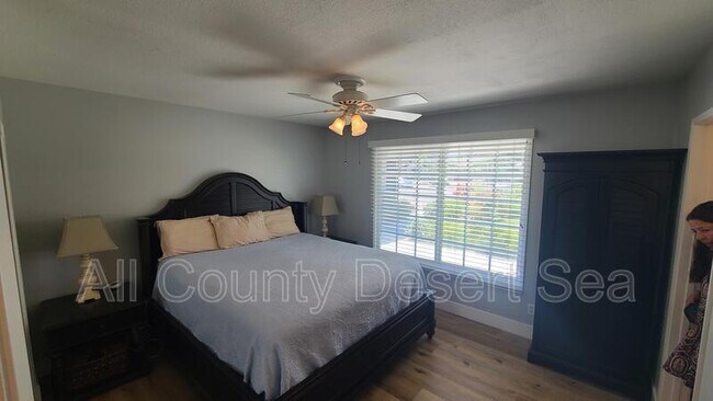 Building Photo - 17080 Buttonwood St