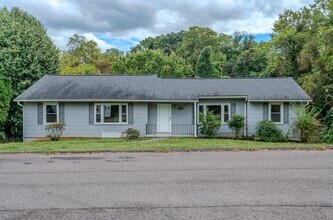 Building Photo - 500 E Ford Valley Rd