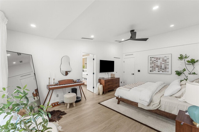 Building Photo - 11338 NW 33rd St