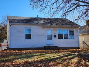 Building Photo - 2049 34th St