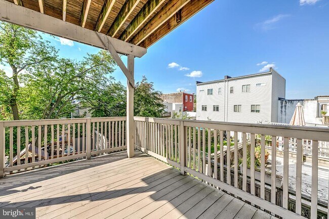 Building Photo - 2608 Edgemont St