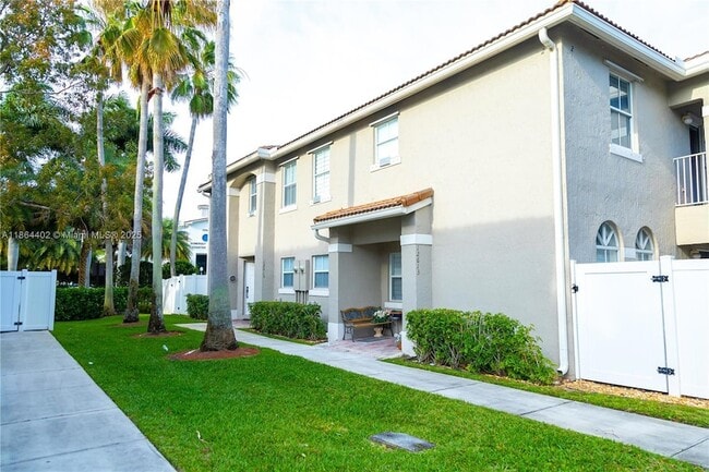 Primary Photo - 12615 SW 53rd St