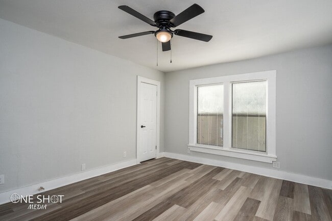 Building Photo - 842 Grand Ave