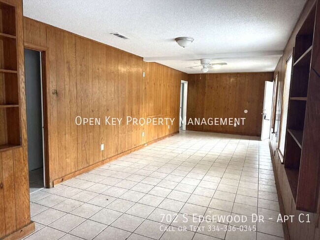 Building Photo - 702 S Edgewood Dr