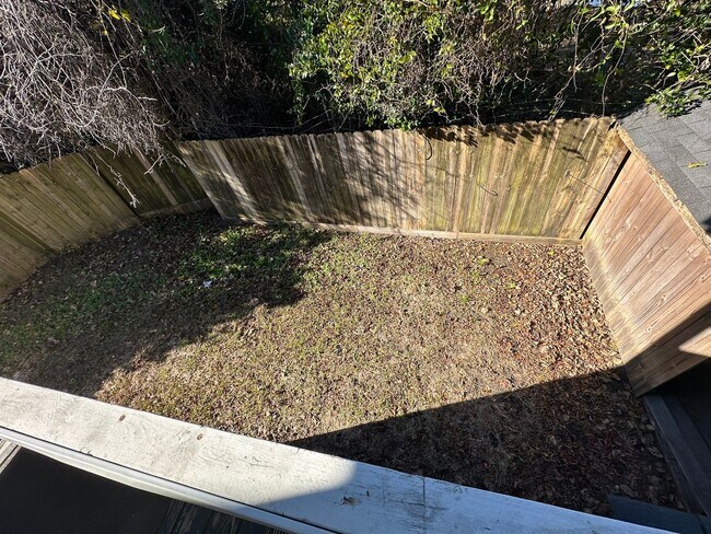 Building Photo - Cozy 2 bedroom