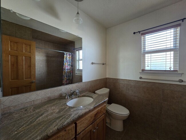 Building Photo - 2300 Calle Brocha