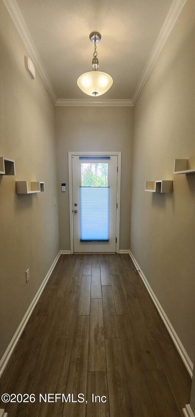 Building Photo - 226 Lost Lake Dr