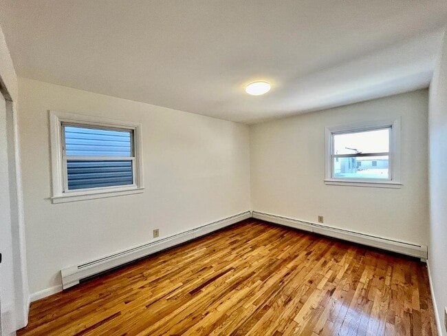 Building Photo - 203 Zabriskie St