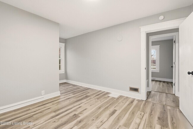 Building Photo - 7173 Beechland Ave