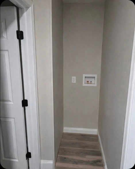 Building Photo - 914 W 2nd St