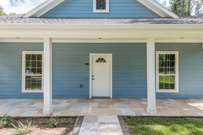Building Photo - 7705 Pin Oak St